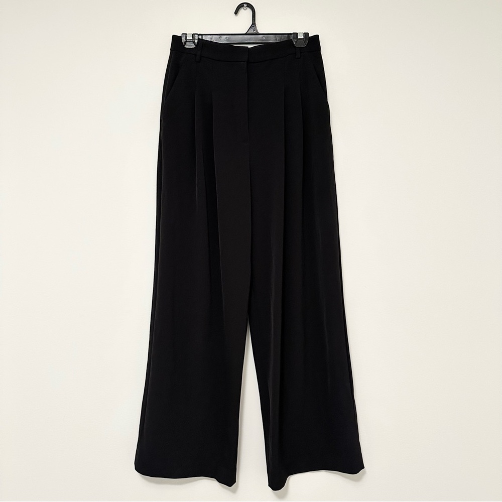 H&M Black Pleated Wide-Leg Women's Pants Women's size 6 Dressy High Waist